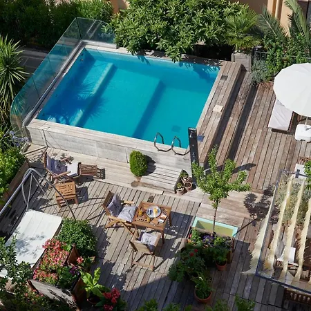 מלון Palm Gallery Garden House 3*