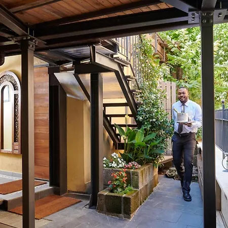 Palm Gallery Garden House מלון 3*